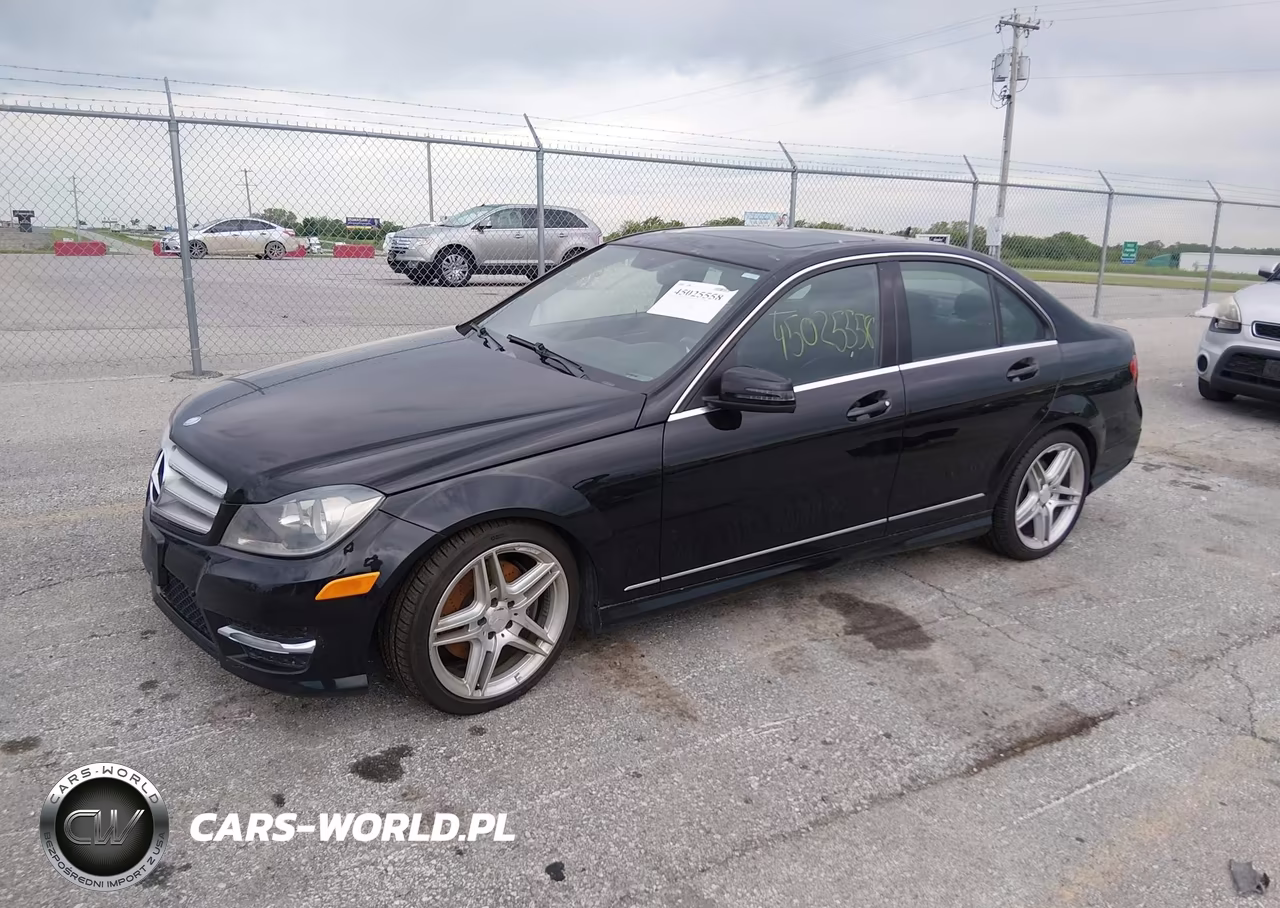 2013 Mercedes-Benz C 300 Sport 4Matic VIN:WDDGF8AB7DR263573 - 2