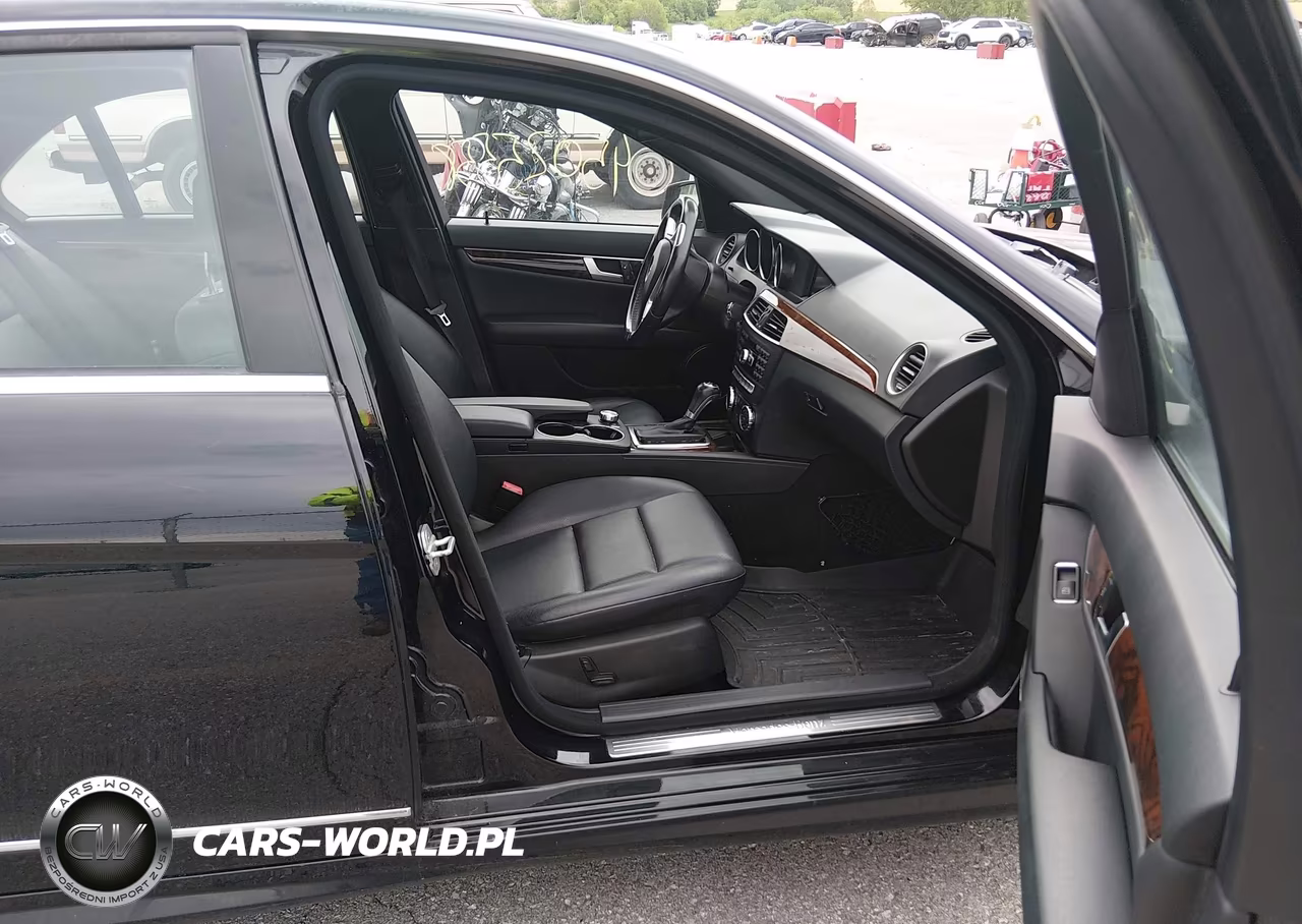 2013 Mercedes-Benz C 300 Sport 4Matic VIN:WDDGF8AB7DR263573 - 5