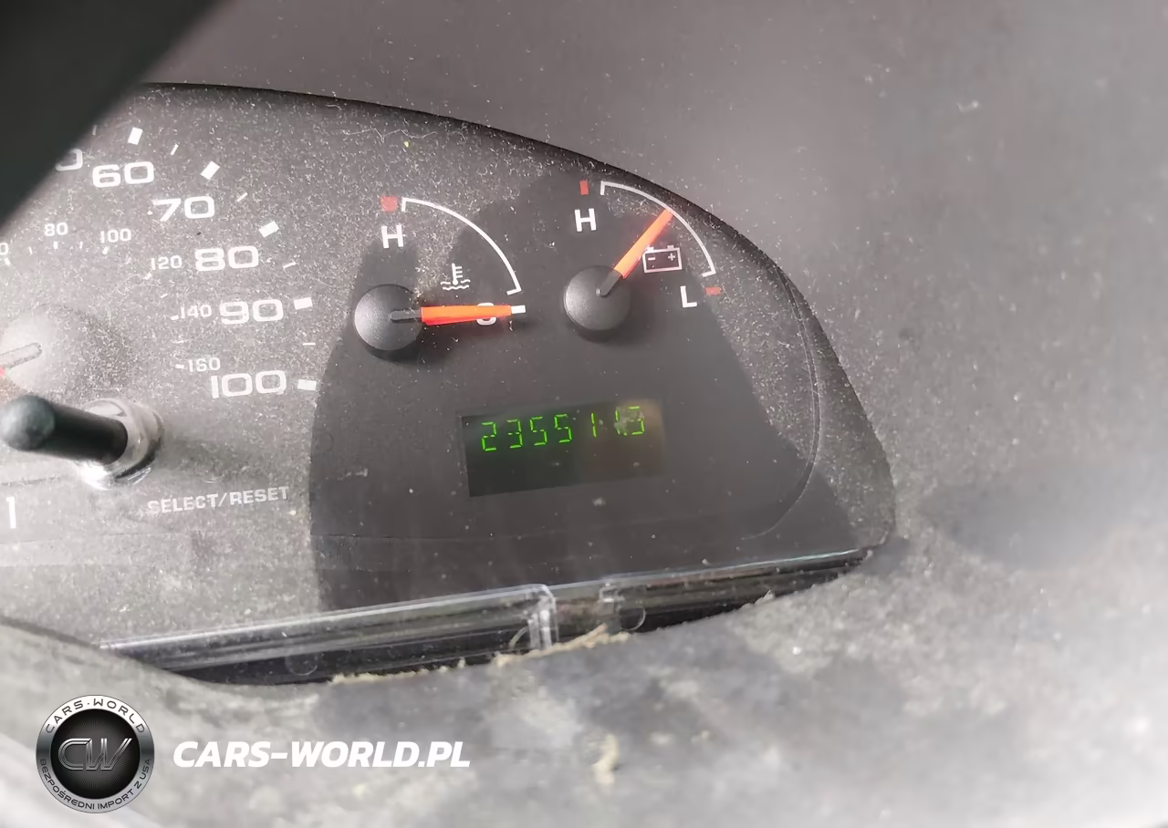 2006 Ford E-350 Super Duty VIN:1FBSS31L66HA33290 - 7