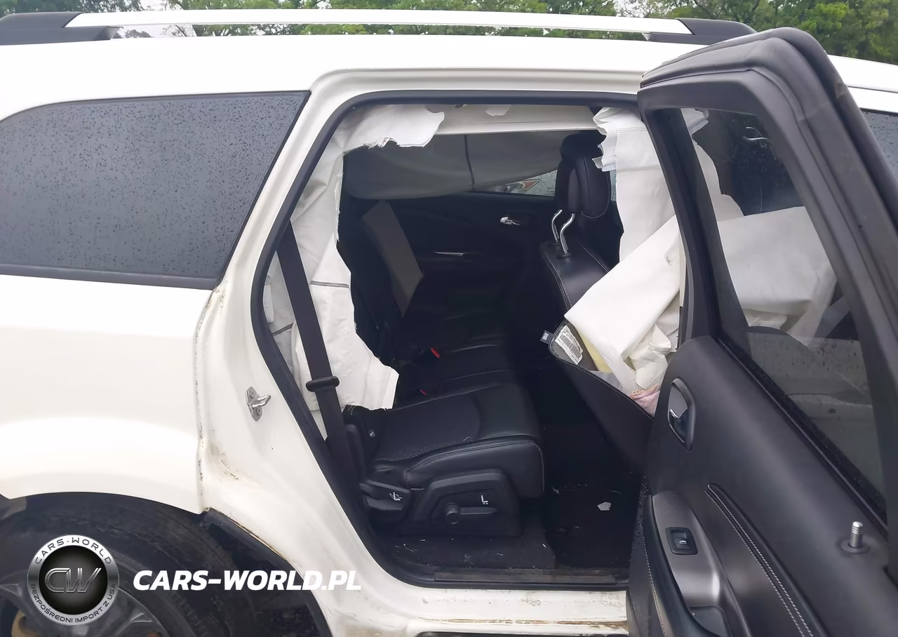2019 Dodge Journey Crossroad VIN:3C4PDCGB8KT867471 - 8