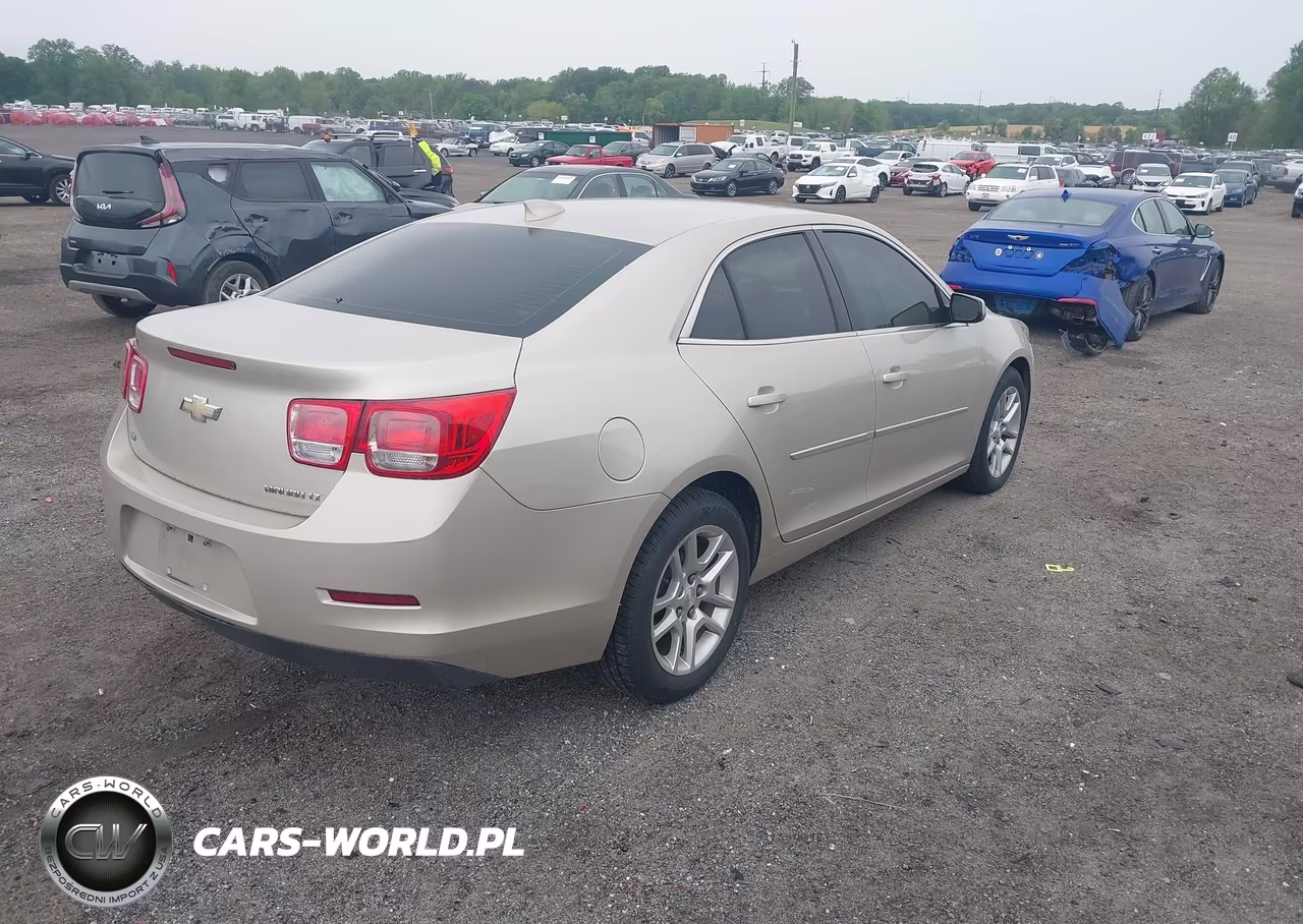 2015 Chevrolet Malibu 1Lt VIN:1G11C5SLXFF351657 - 4