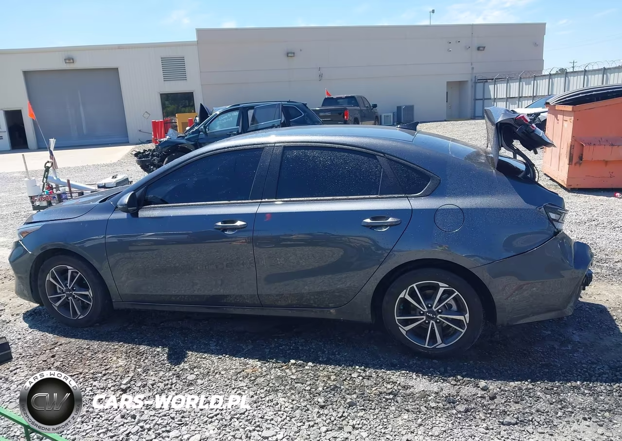 2022 Kia Forte Lxs VIN:3KPF24AD4NE486288 - 14
