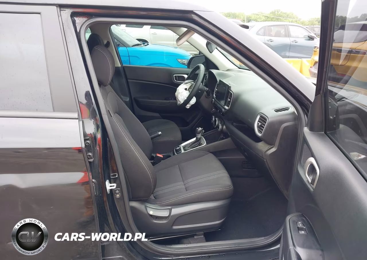 2020 Hyundai Venue Sel VIN:KMHRC8A35LU050293 - 5