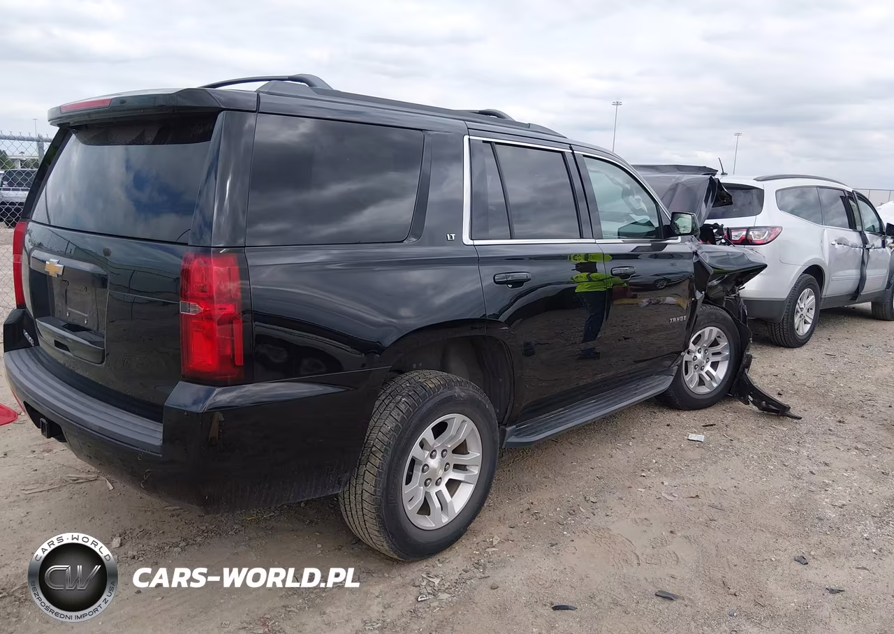 2019 Chevrolet Tahoe Lt VIN:1GNSCBKCXKR163134 - 4