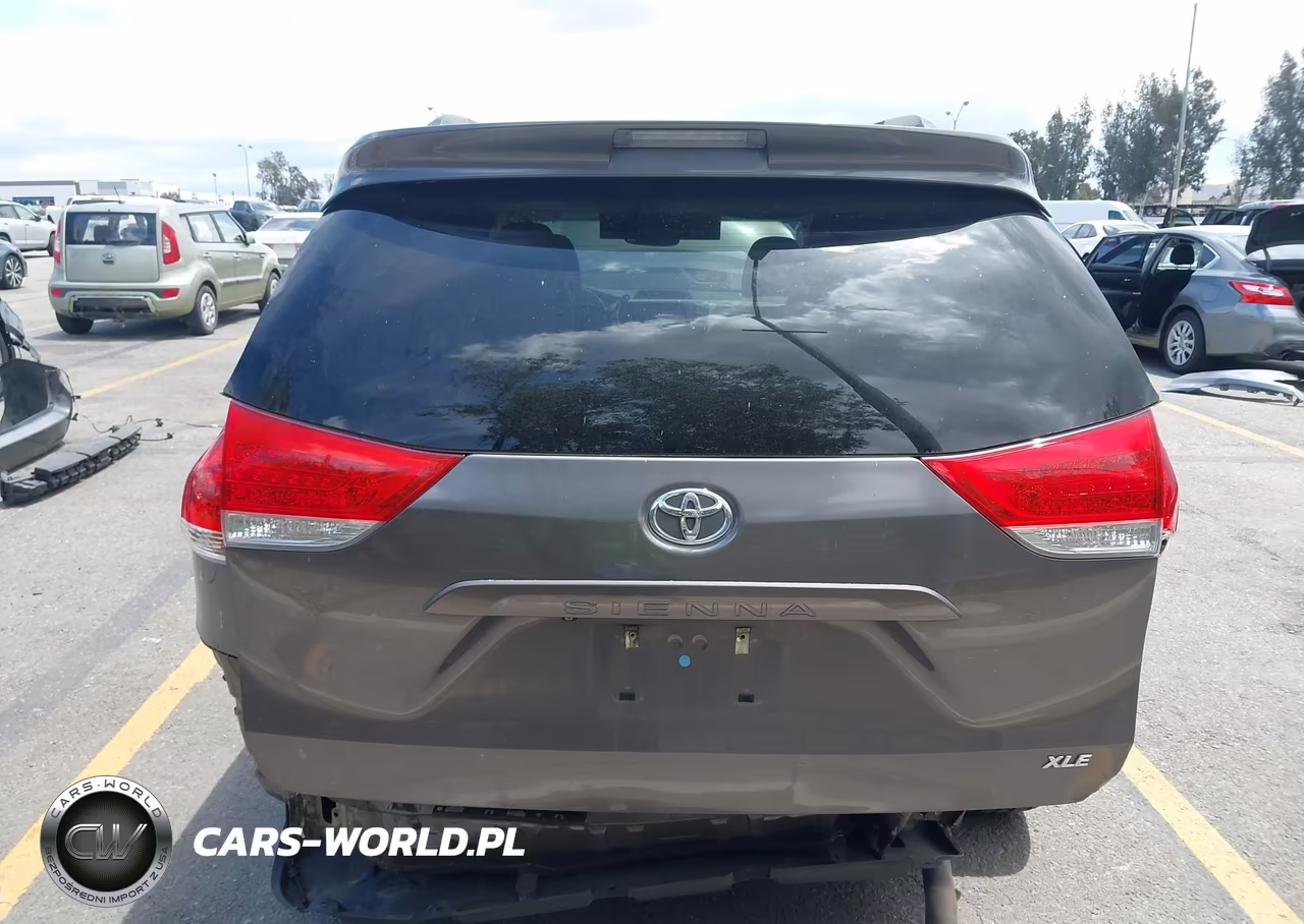 2014 Toyota Sienna Xle V6 8 Passenger VIN:5TDYK3DC2ES488701 - 6