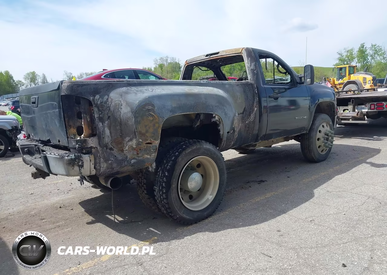 2009 GMC Sierra 3500Hd Work Truck VIN:1GTJK74689F157744 - 4
