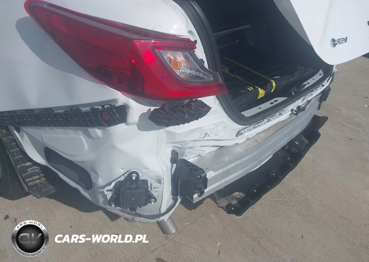 2026 Toyota Camry Le VIN:4T1DAACK9TU670009 - 17