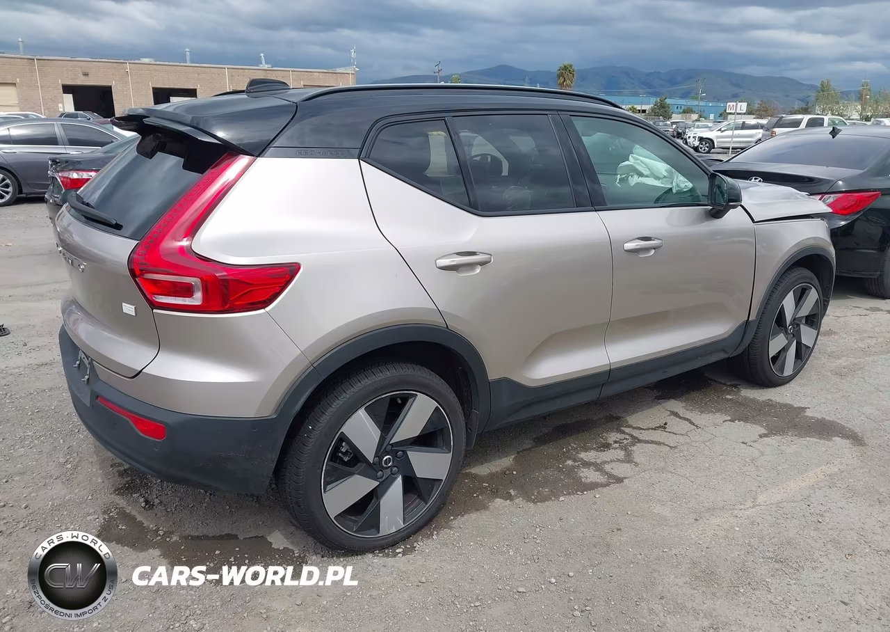2023 Volvo Xc40 Recharge Pure Electric Twin Ultimate VIN:YV4ED3UM8P2070625 - 4