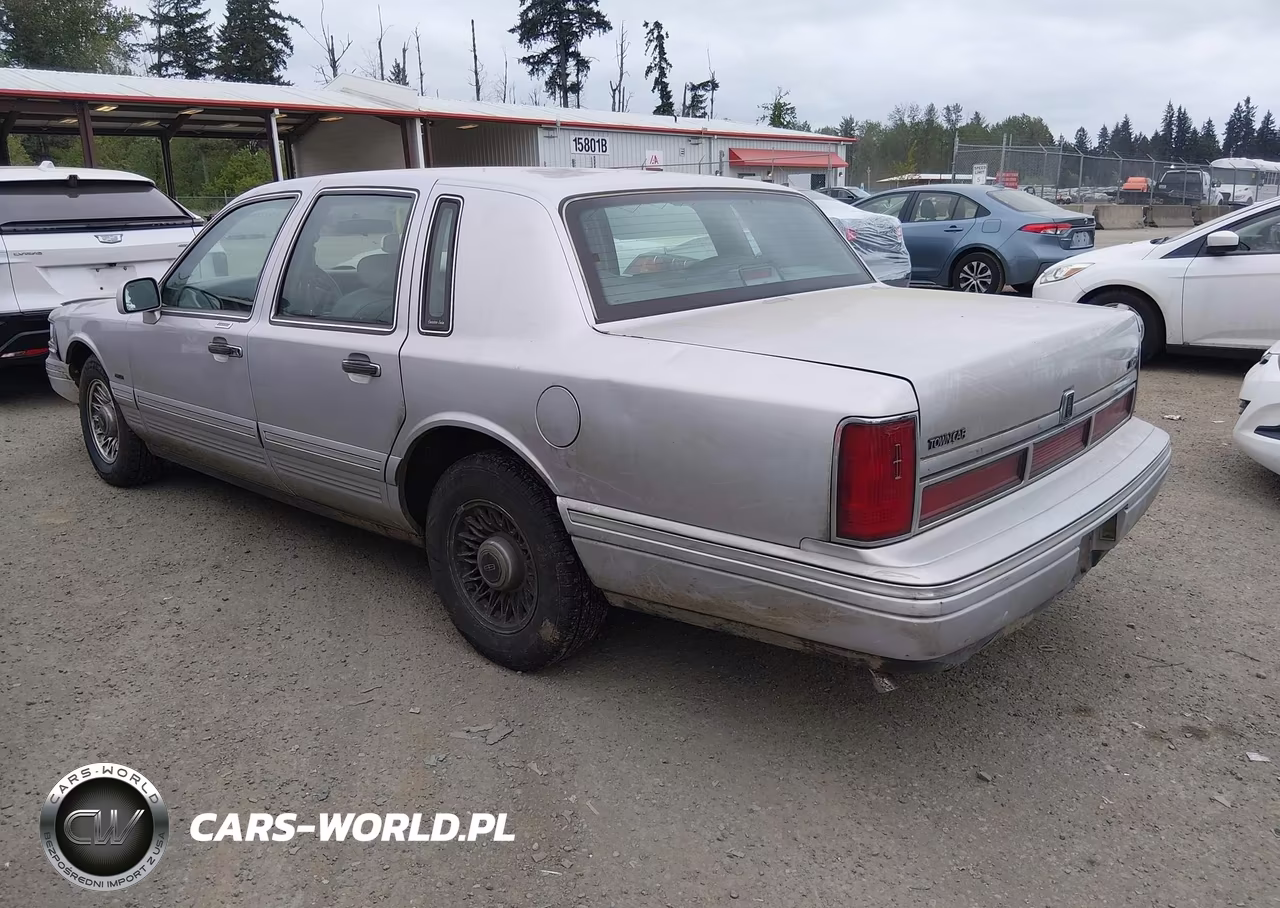 1996 Lincoln Town Car Executive VIN:1LNLM81W7TY711666 - 3