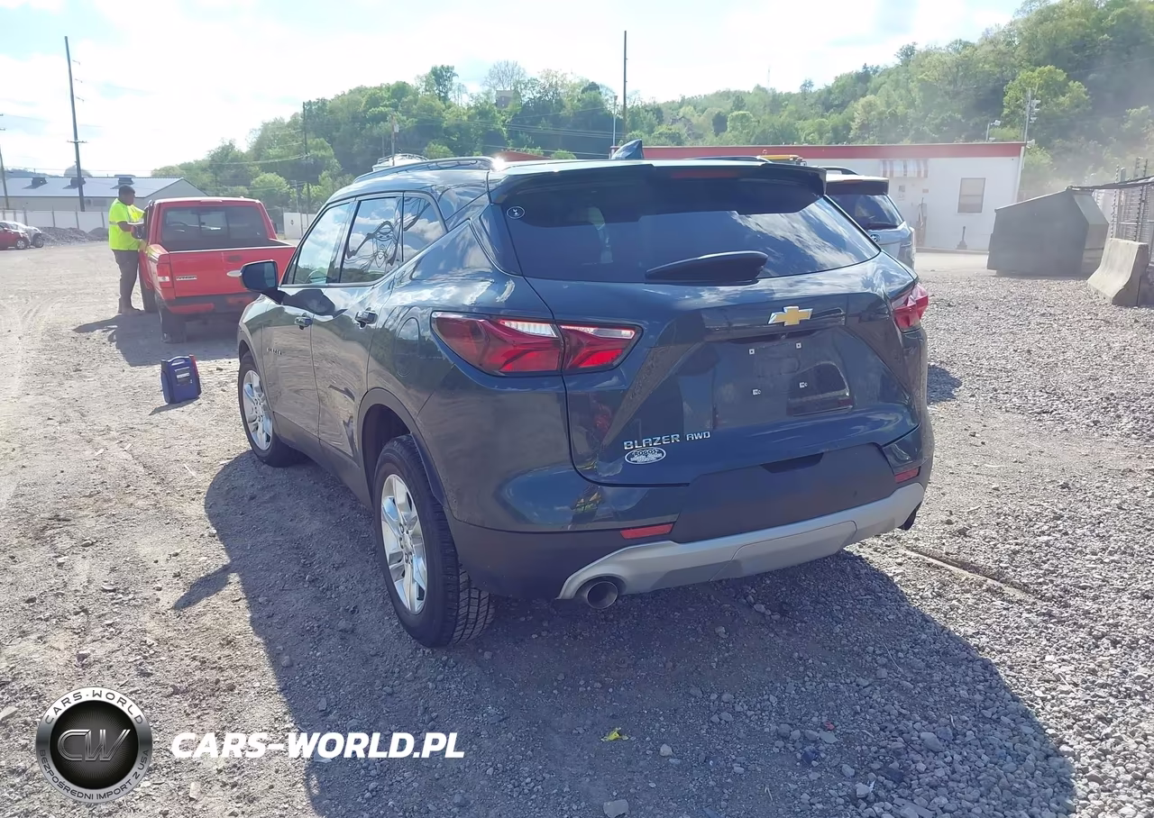 2020 Chevrolet Blazer Awd 2Lt VIN:3GNKBHRS2LS607883 - 3