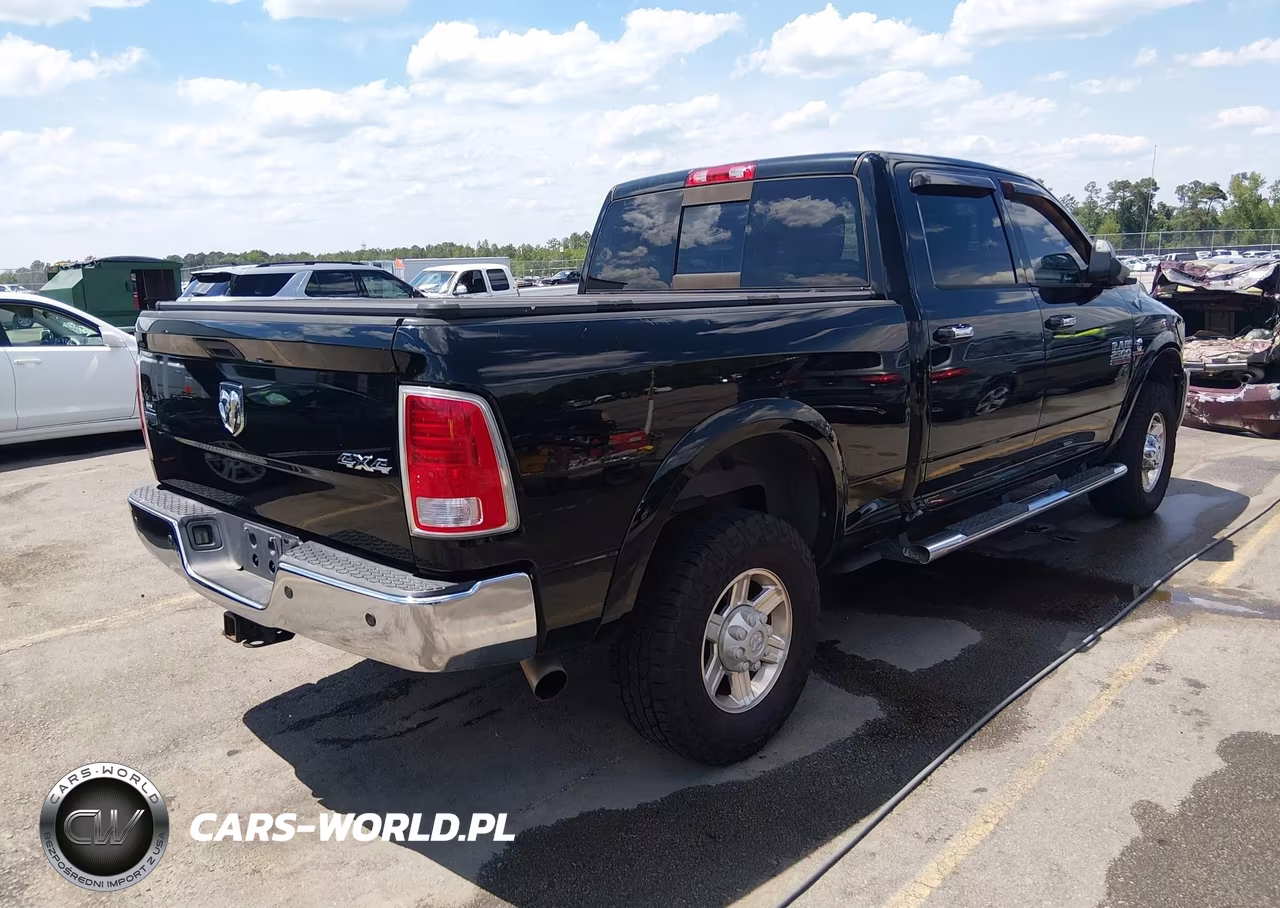 2013 Ram 2500 Laramie VIN:3C6UR5FL9DG615581 - 4