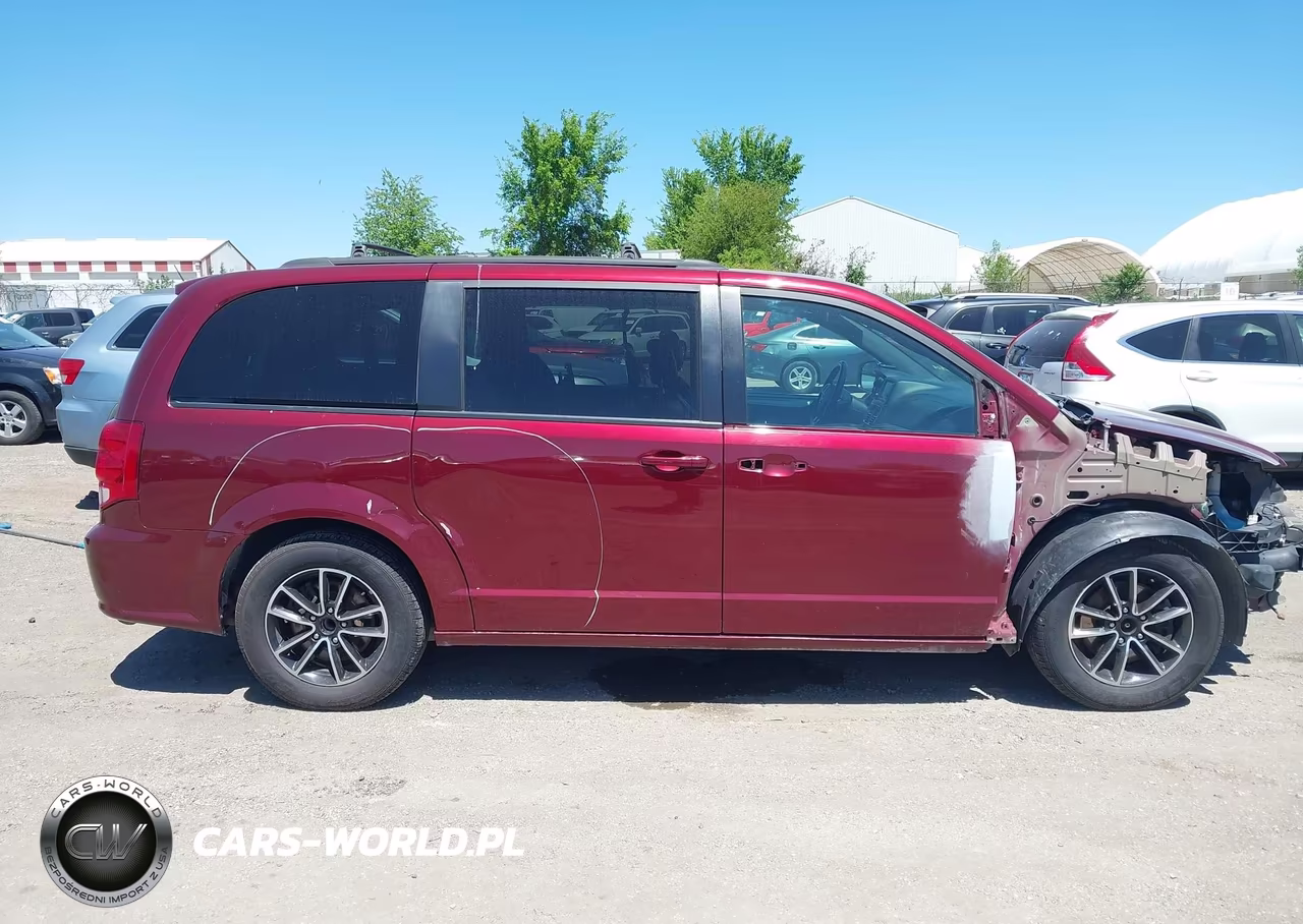 2018 Dodge Grand Caravan Gt VIN:2C4RDGEG6JR343090 - 14