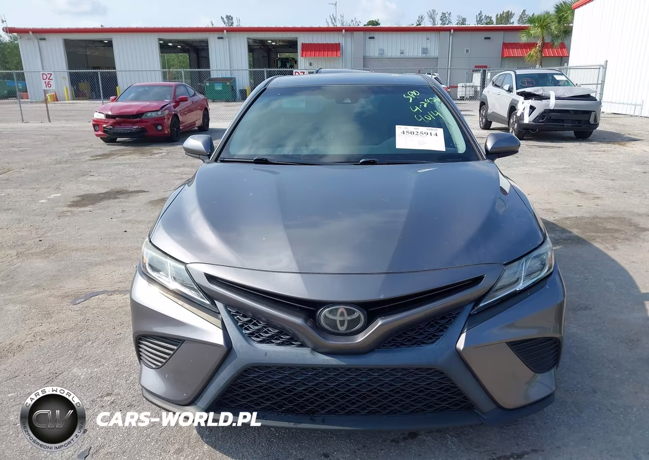 2018 Toyota Camry Se VIN:4T1B11HK8JU587247 - 13