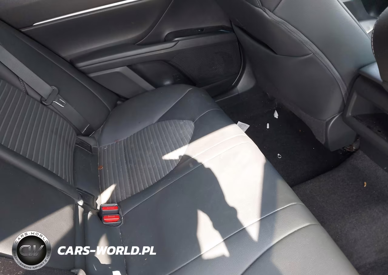 2018 Toyota Camry Se VIN:4T1B11HK8JU587247 - 8