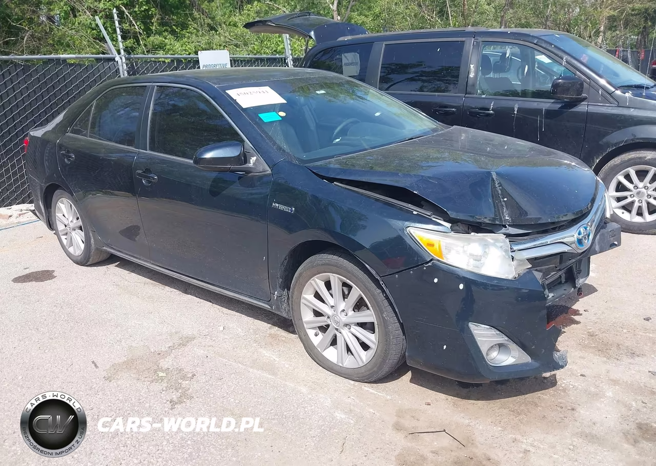 2013 Toyota Camry Hybrid Xle