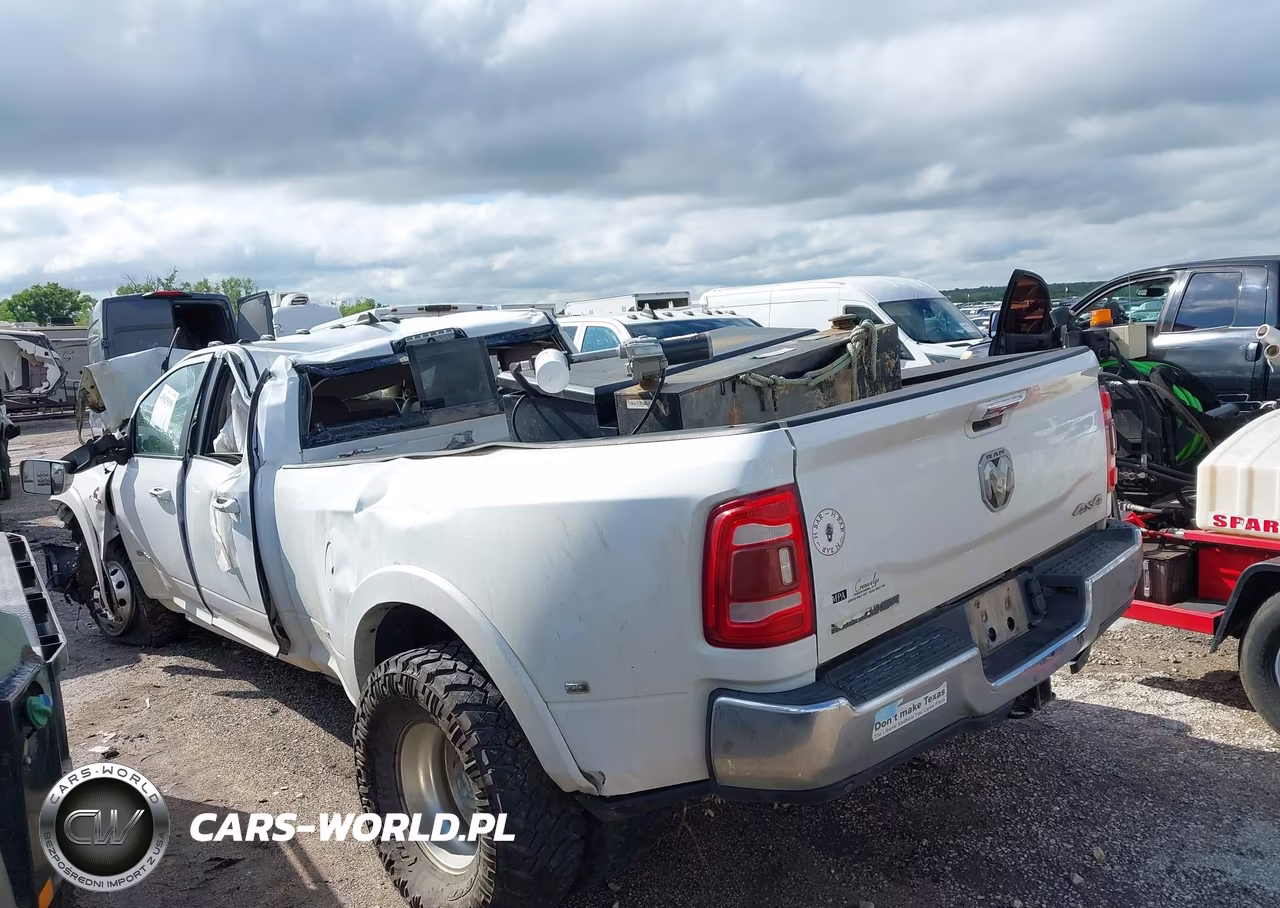 2019 Ram 3500 Laramie 4X4 8' Box VIN:3C63RRJL8KG561777 - 13