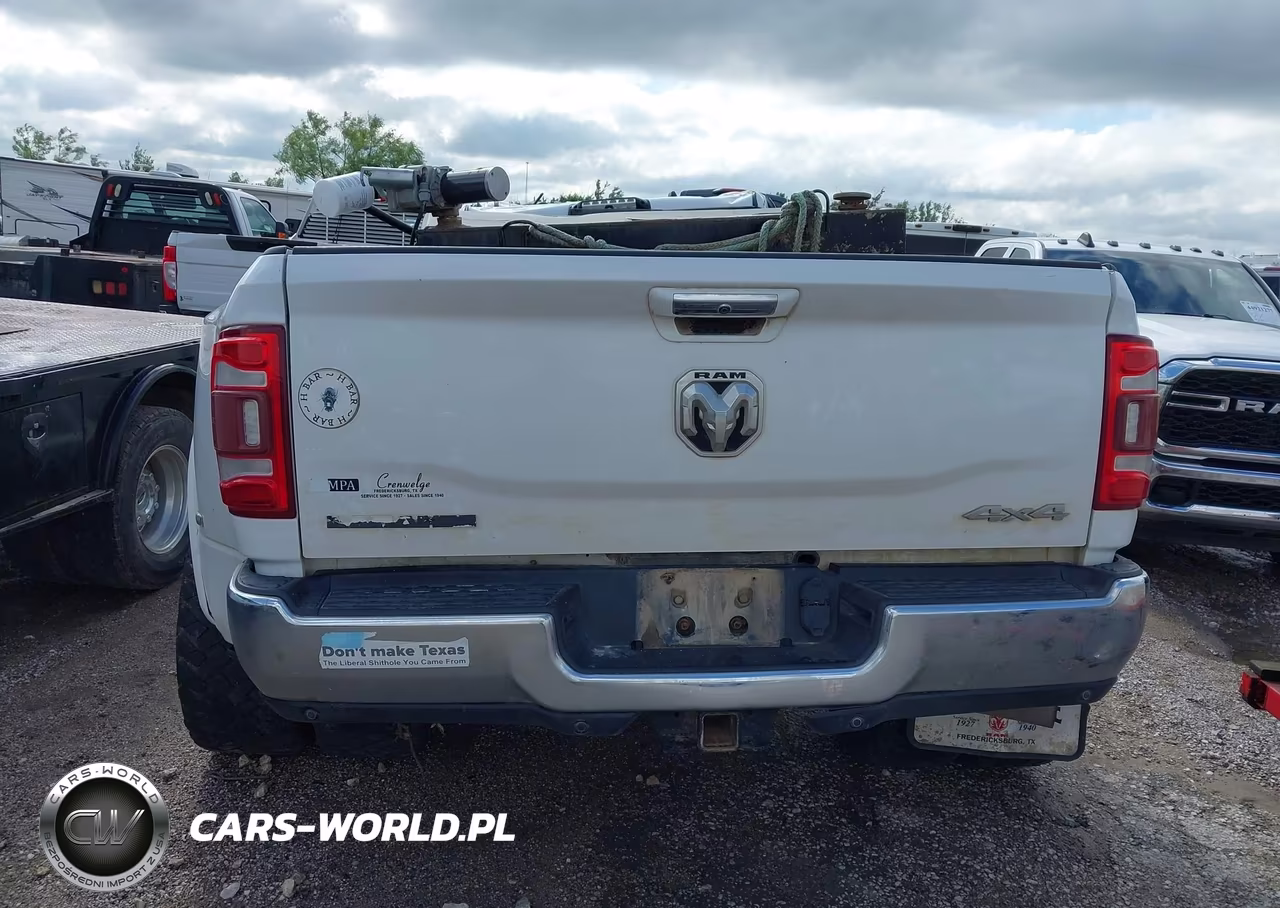 2019 Ram 3500 Laramie 4X4 8' Box VIN:3C63RRJL8KG561777 - 14