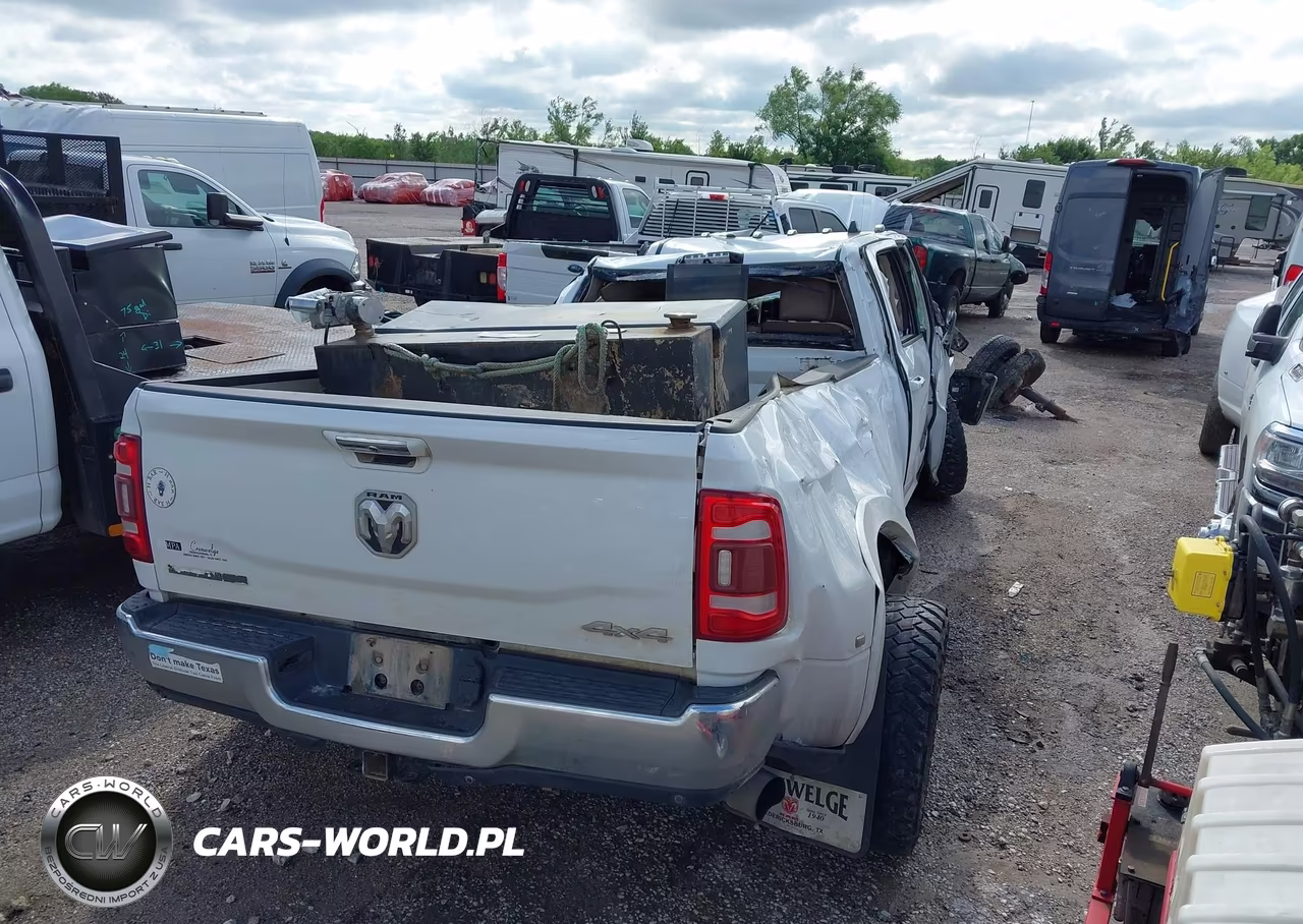 2019 Ram 3500 Laramie 4X4 8' Box VIN:3C63RRJL8KG561777 - 4