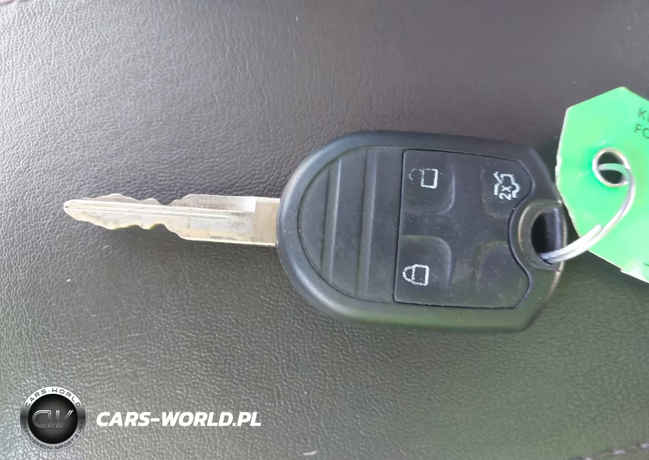 2012 Ford Fusion Hybrid VIN:3FADP0L38CR228731 - 11