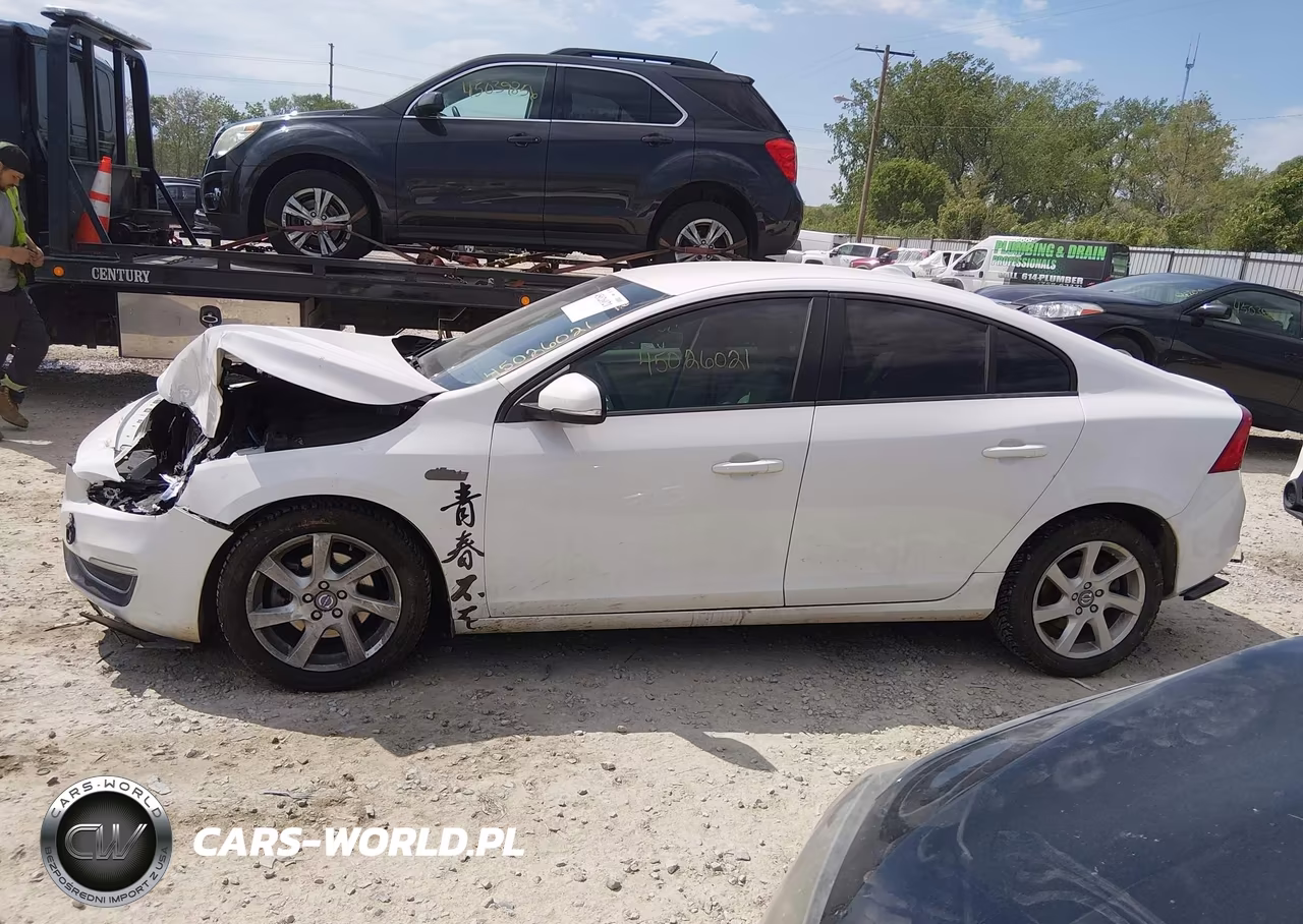 2015 Volvo S60 T5 VIN:YV140MFJ2F2351962 - 14