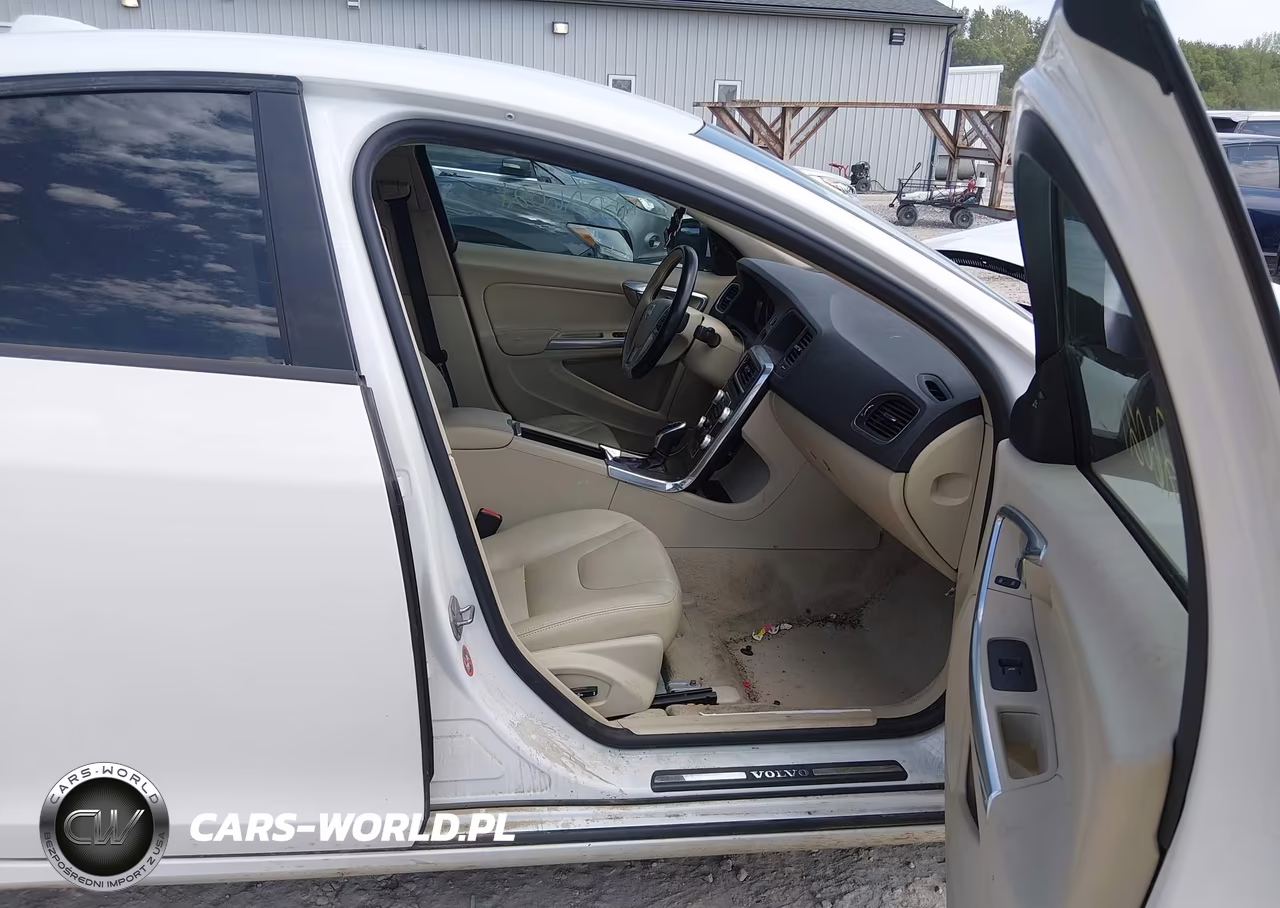 2015 Volvo S60 T5 VIN:YV140MFJ2F2351962 - 5