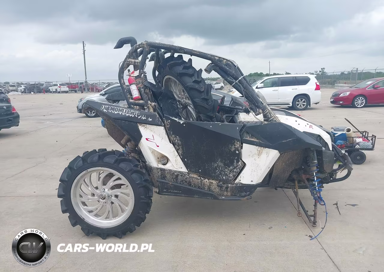 2015 Can-Am Maverick 1000R X Rs Dps VIN:3JBPXAP23FJ000107 - 11