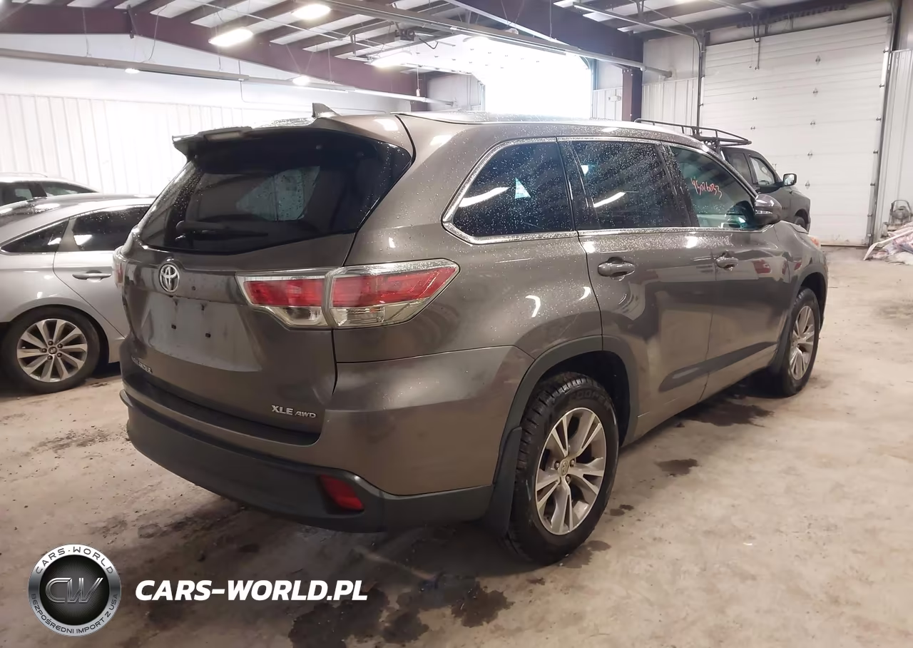 2014 Toyota Highlander Xle V6 VIN:5TDJKRFH5ES006414 - 4