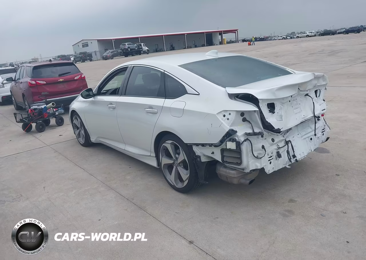 2018 Honda Accord Touring VIN:1HGCV1F99JA042402 - 3