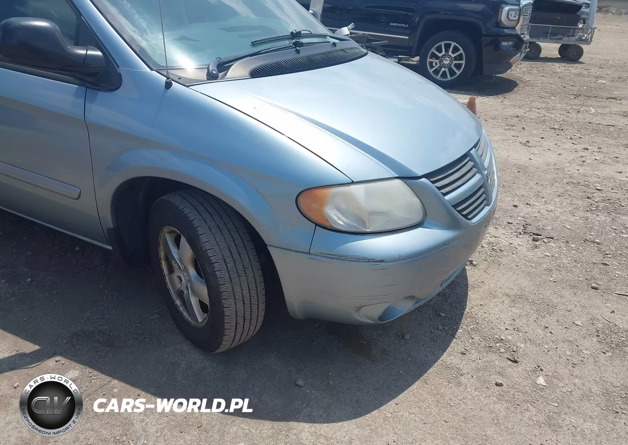 2005 Dodge Grand Caravan Sxt VIN:2D4GP44L35R492805 - 13