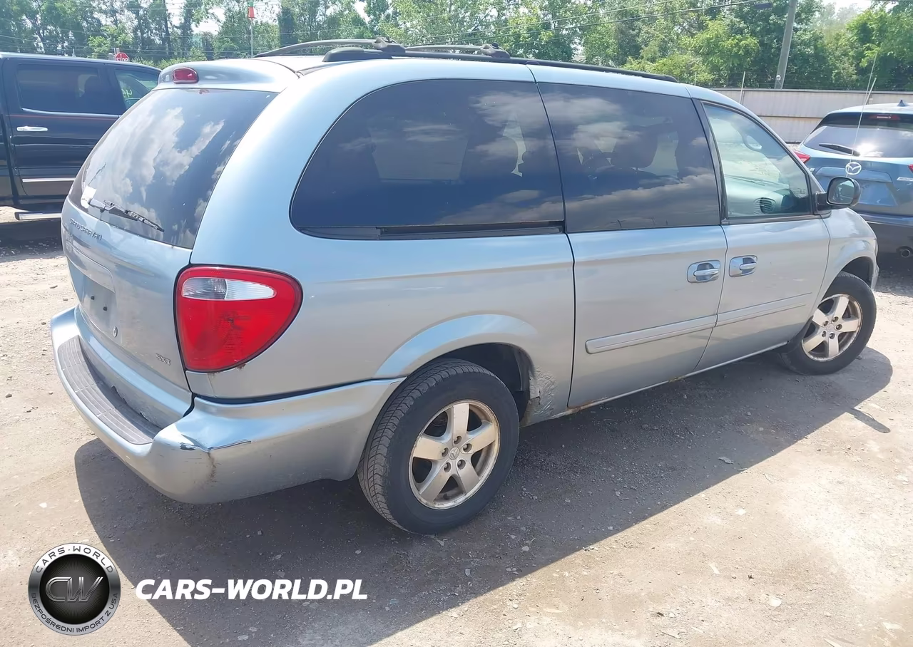2005 Dodge Grand Caravan Sxt VIN:2D4GP44L35R492805 - 4