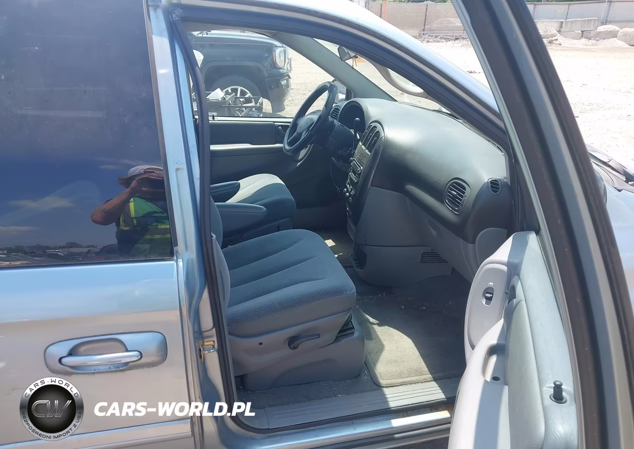2005 Dodge Grand Caravan Sxt VIN:2D4GP44L35R492805 - 5
