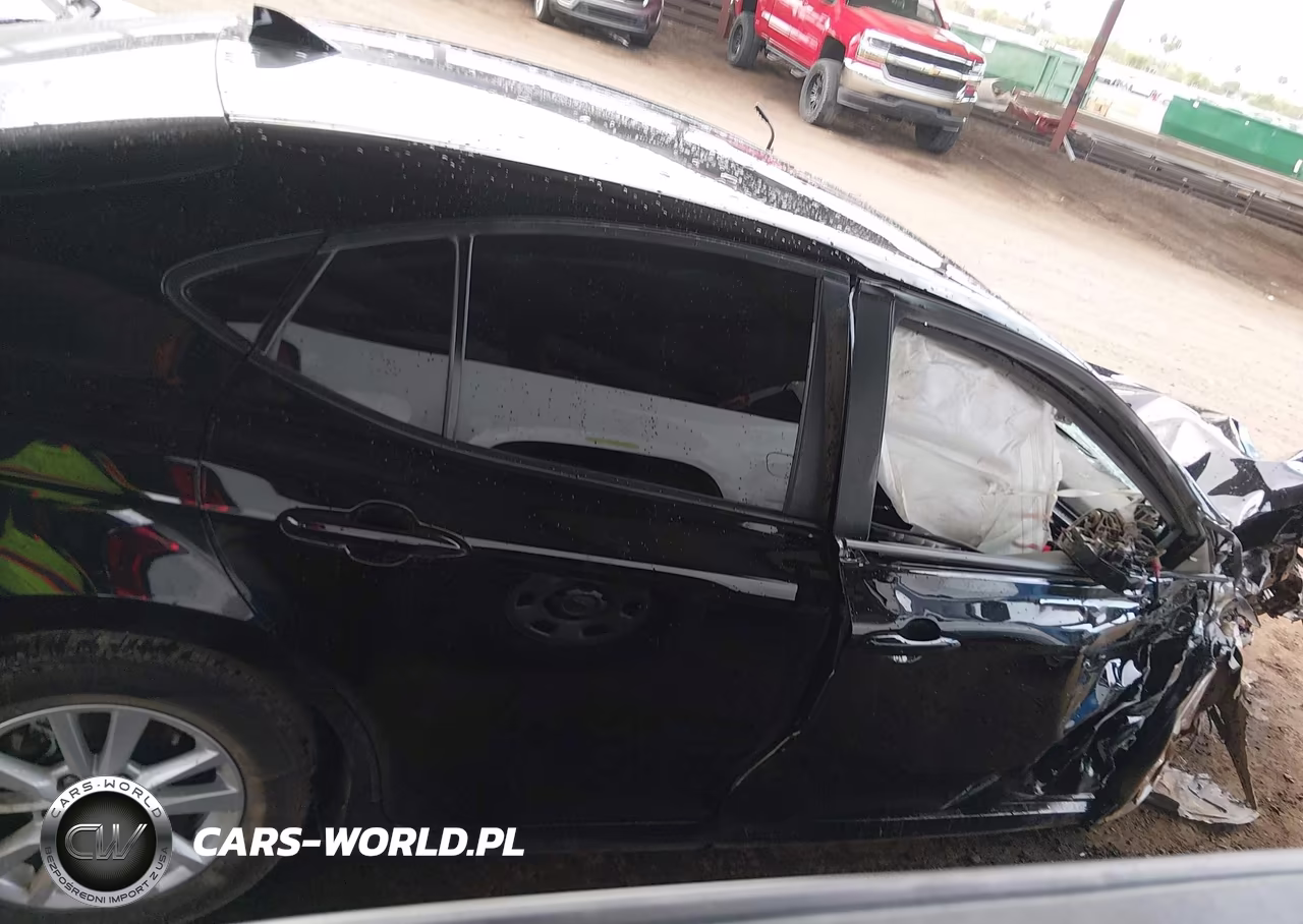 2025 Toyota Camry Le VIN:4T1DAACK8SU509486 - 13