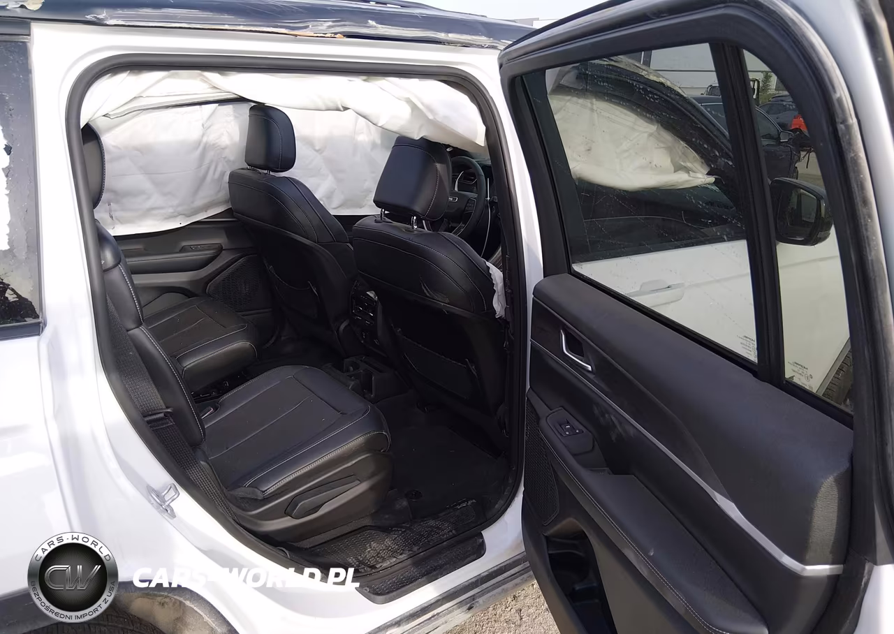 2025 Jeep Grand Cherokee L Limited 4X4 VIN:1C4RJKBG7S8780142 - 8