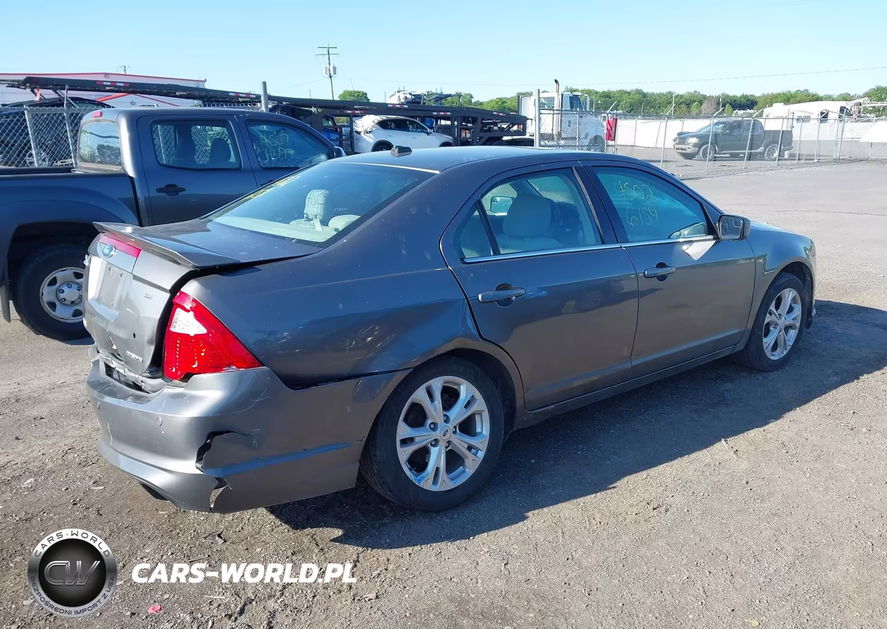 2012 Ford Fusion Se VIN:3FAHP0HG9CR309234 - 4