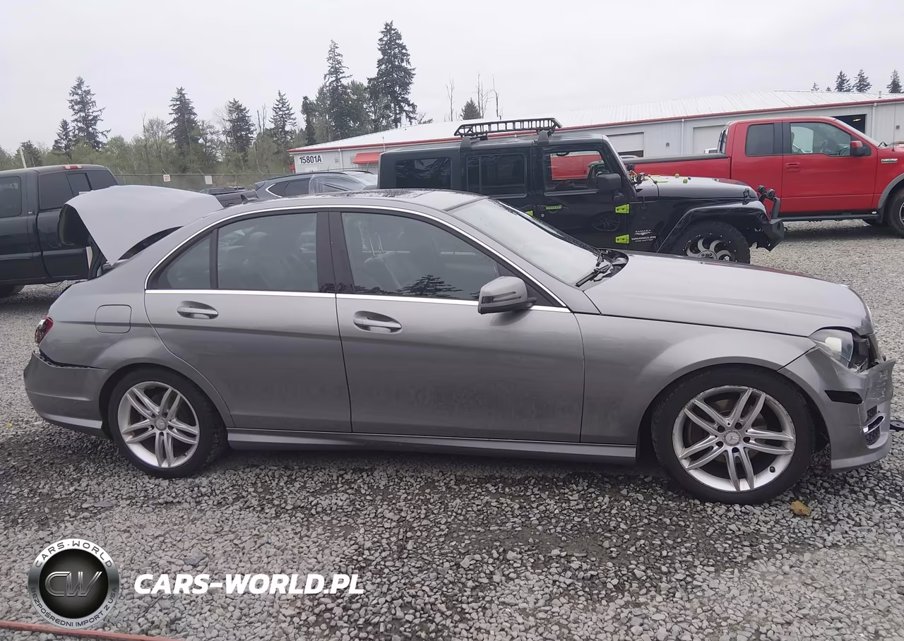 2013 Mercedes-Benz C 250 Sport VIN:WDDGF4HB6DR266012 - 14