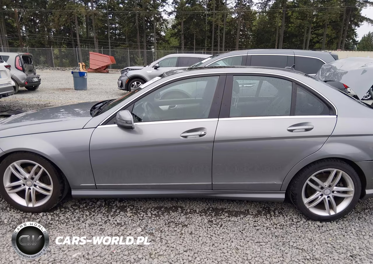 2013 Mercedes-Benz C 250 Sport VIN:WDDGF4HB6DR266012 - 15