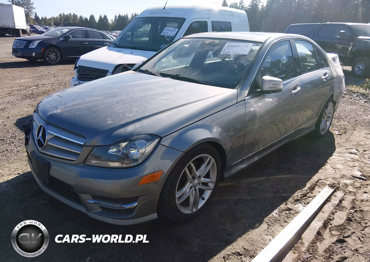 2013 Mercedes-Benz C 250 Sport VIN:WDDGF4HB6DR266012 - 2