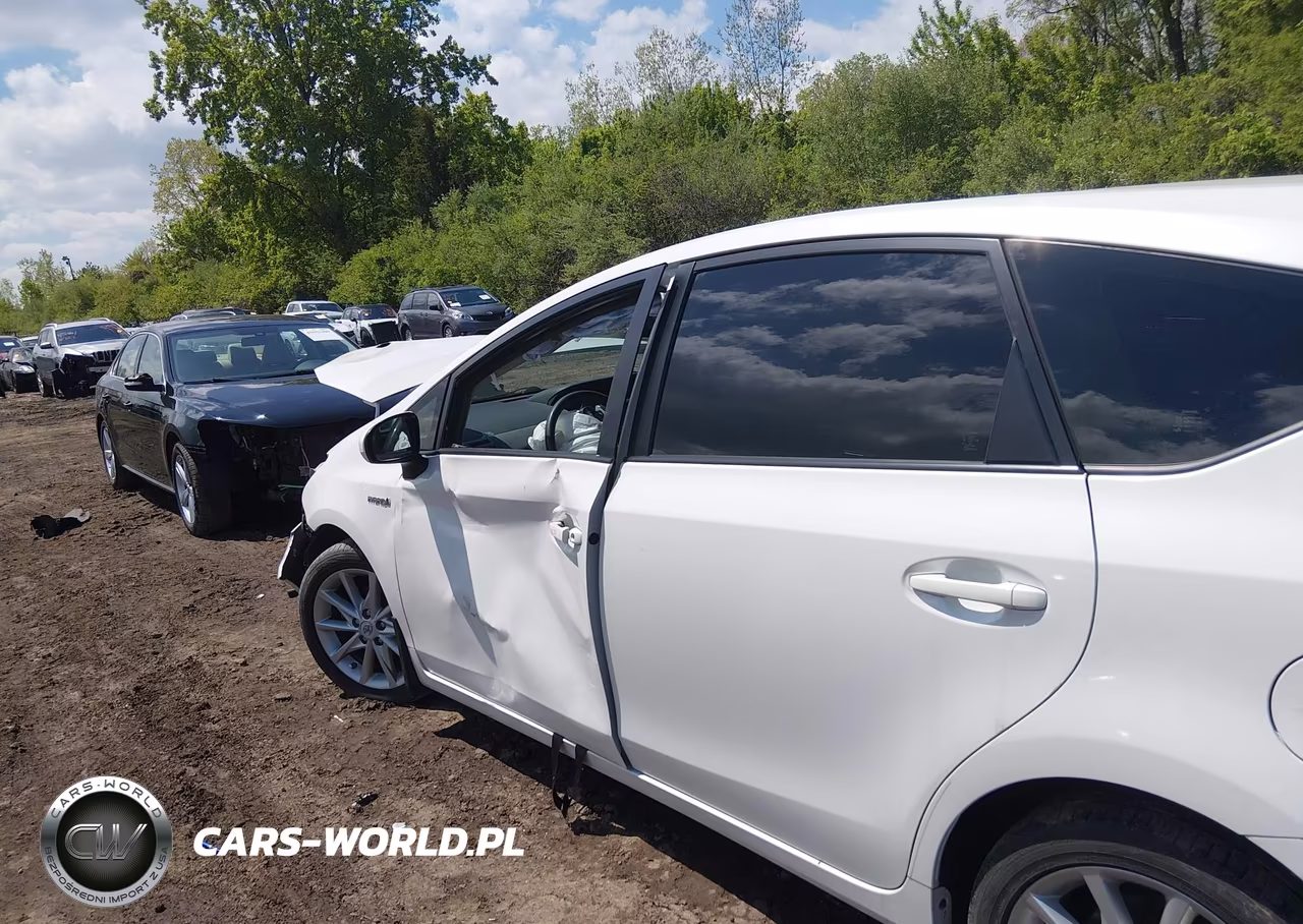 2012 Toyota Prius V Five VIN:JTDZN3EU3C3141458 - 15