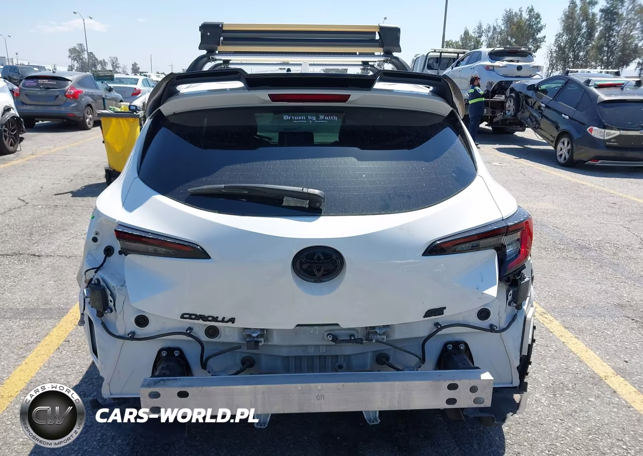2025 Toyota Corolla Se VIN:JTND4MBE1S3239141 - 18