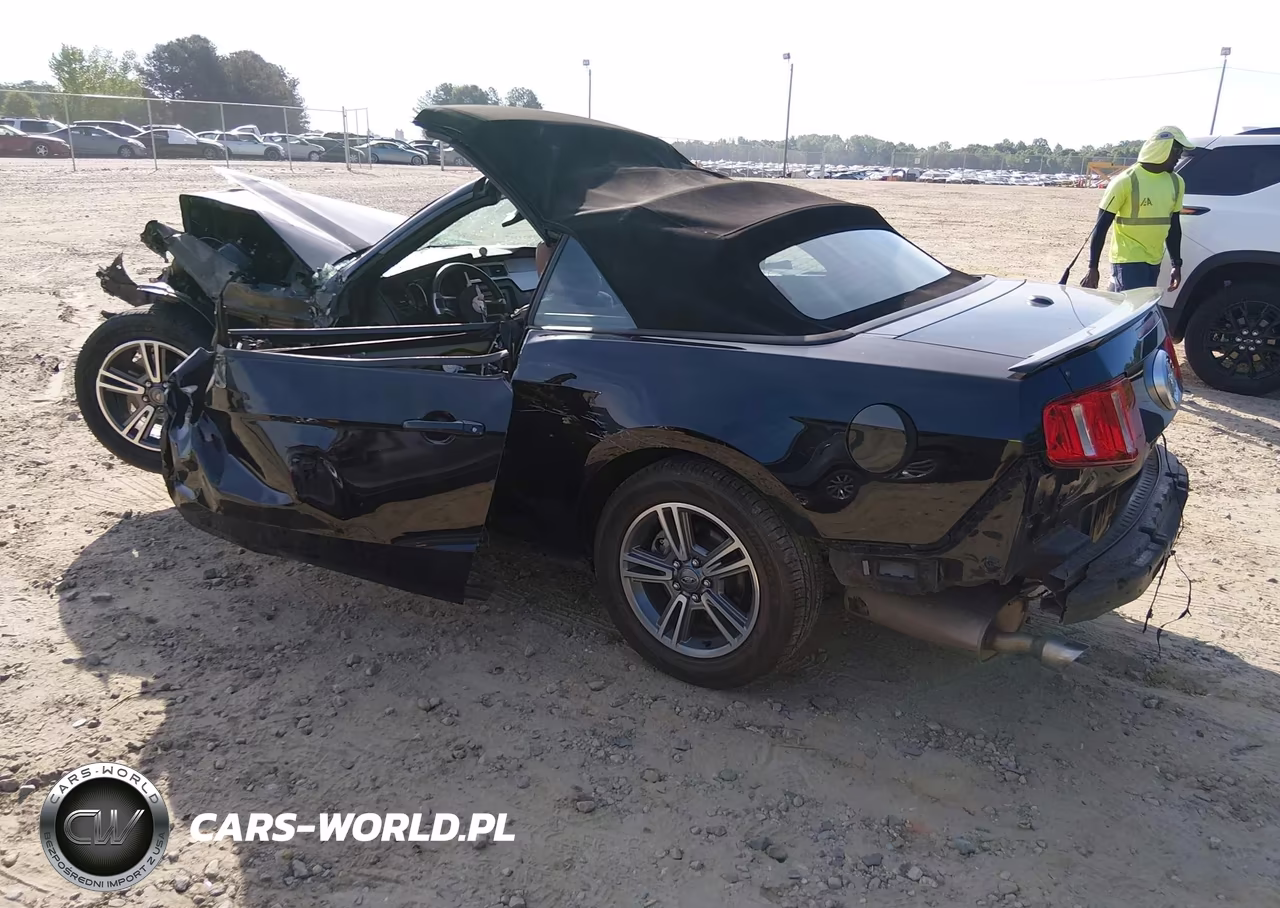 2011 Ford Mustang V6 Premium VIN:1ZVBP8EM7B5115440 - 3