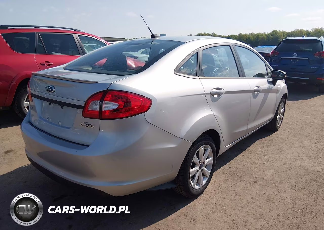 2013 Ford Fiesta Se VIN:3FADP4BJ1DM146653 - 4
