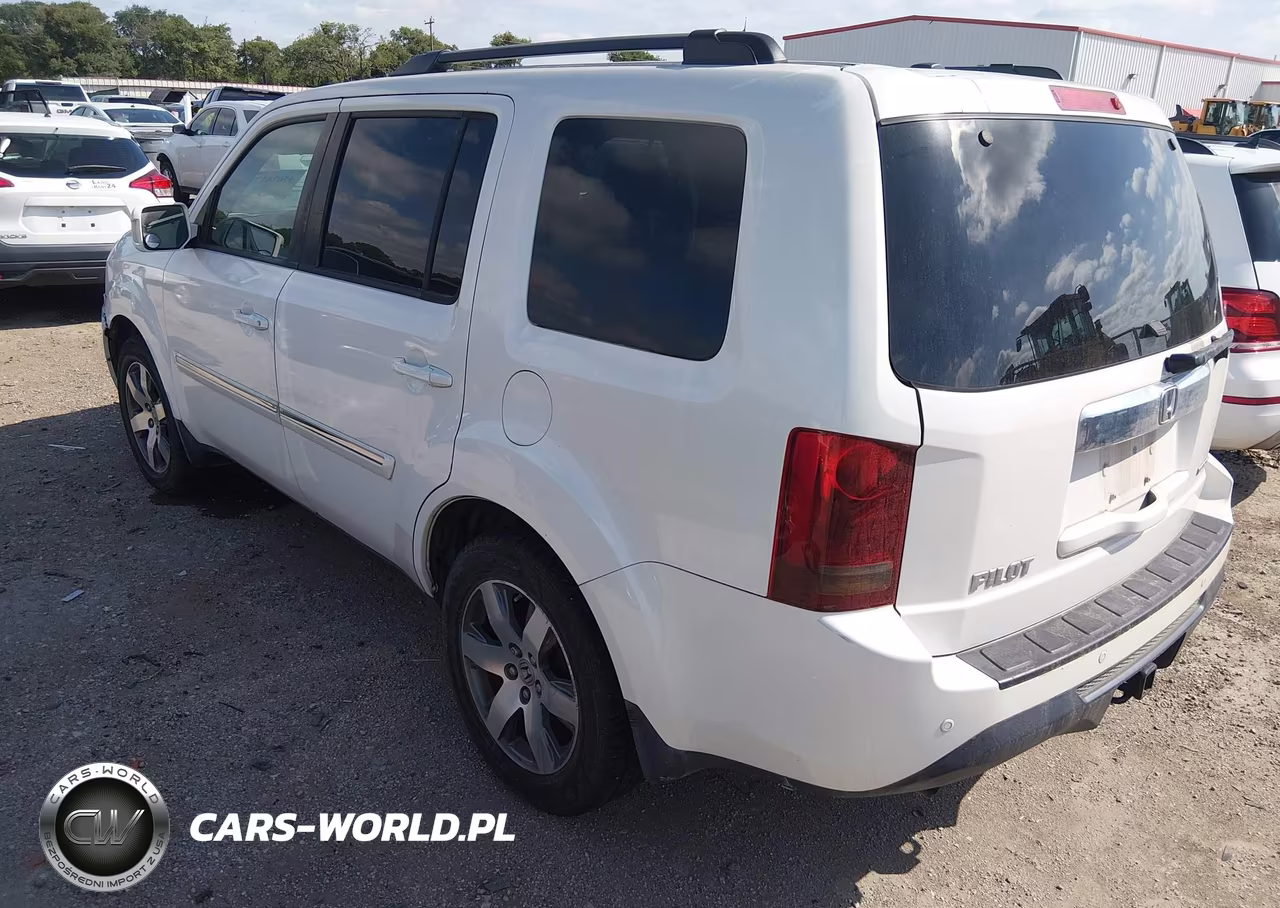 2013 Honda Pilot Touring VIN:5FNYF3H90DB033528 - 3