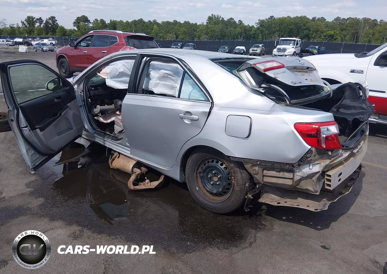 2012 Toyota Camry L VIN:4T4BF1FK7CR195843 - 3