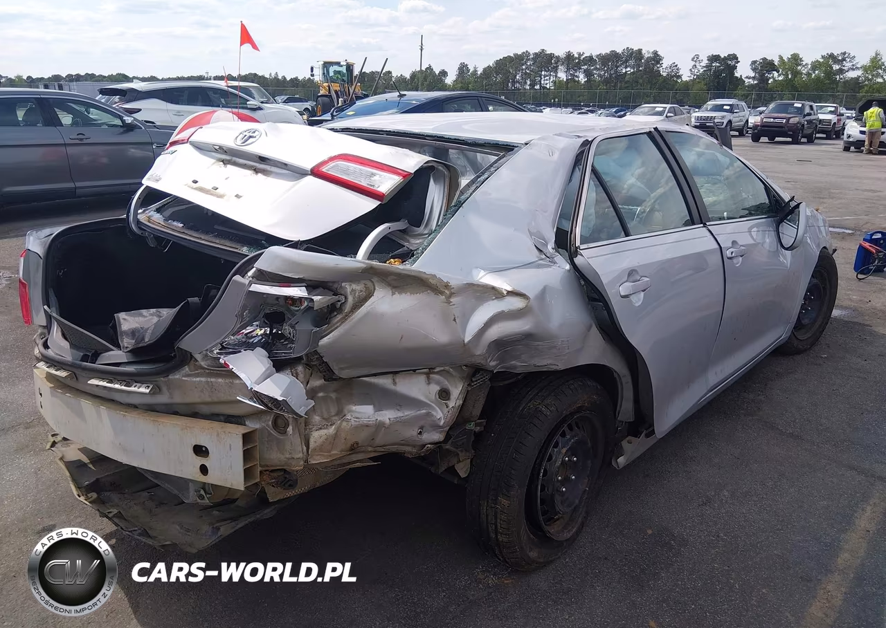 2012 Toyota Camry L VIN:4T4BF1FK7CR195843 - 4