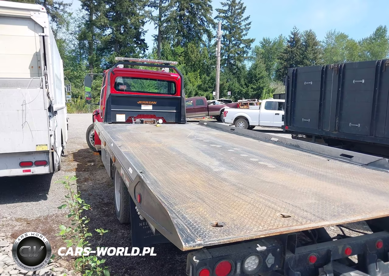 2023 Freightliner M2 106 VIN:3ALACWFC6PDUA3708 - 3