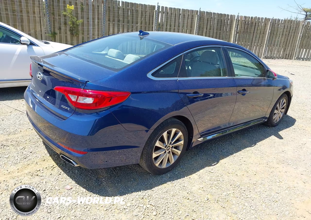 2015 Hyundai Sonata Sport VIN:5NPE34AF2FH253954 - 4