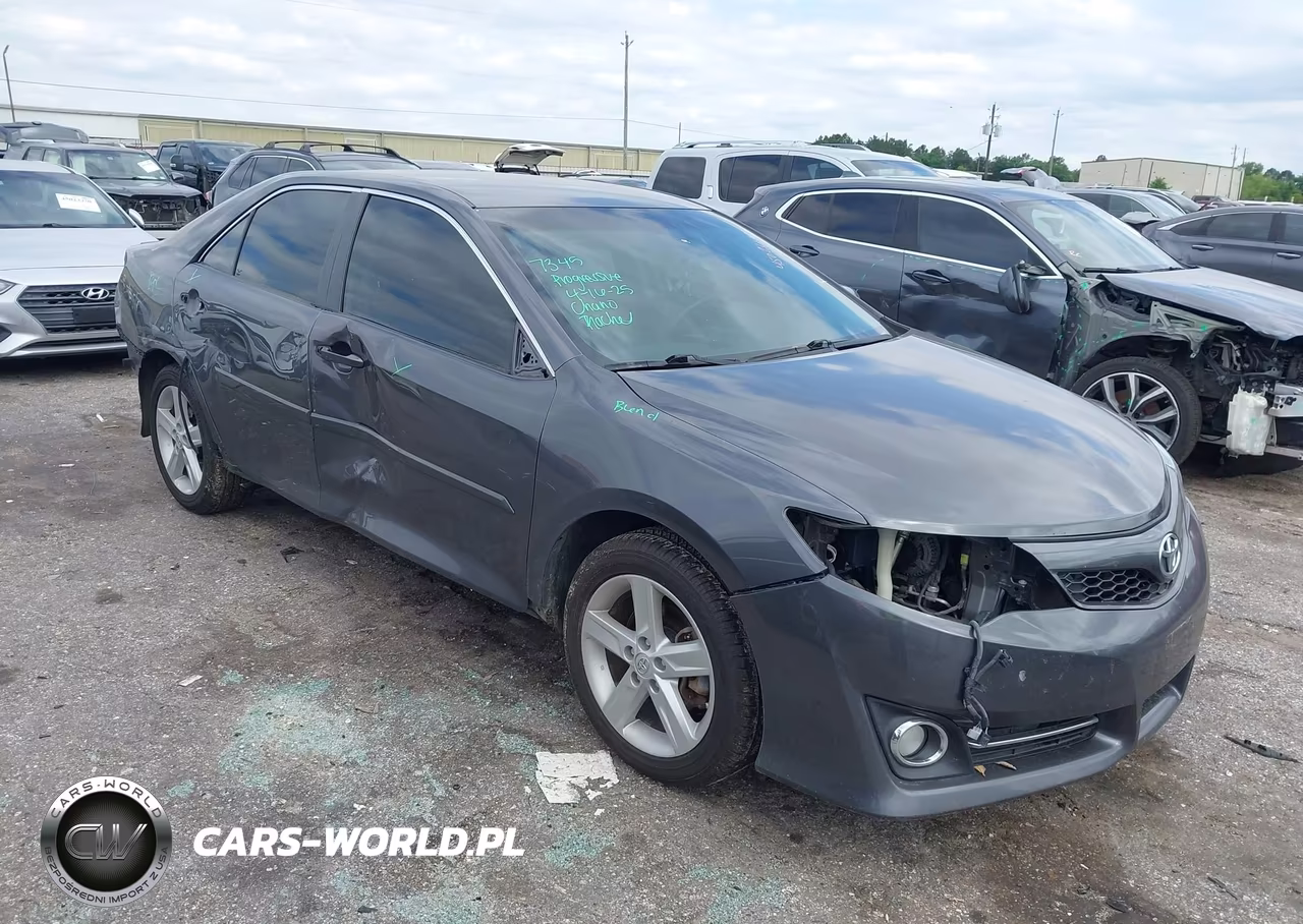 2014 Toyota Camry Se – zdjęcie 1 z 16