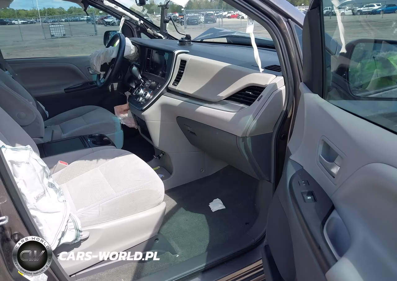 2015 Toyota Sienna Le 8 Passenger VIN:5TDKK3DC1FS529410 - 5