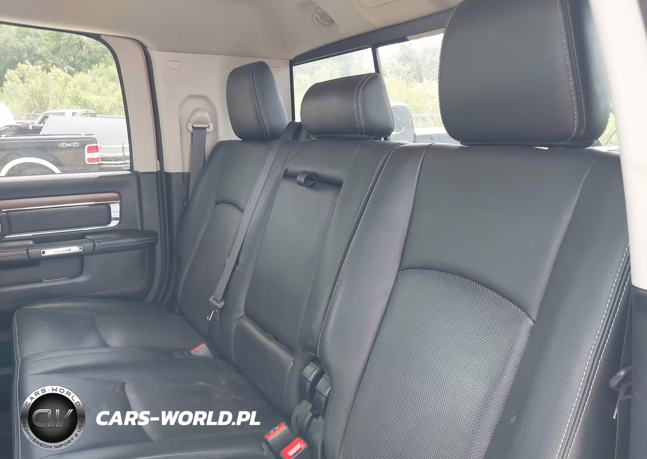2016 Ram 3500 Laramie VIN:3C63RRML4GG196386 - 7