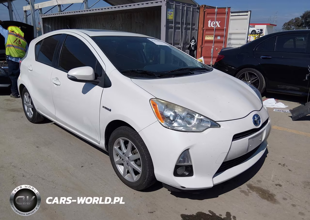 2014 Toyota Prius C Four